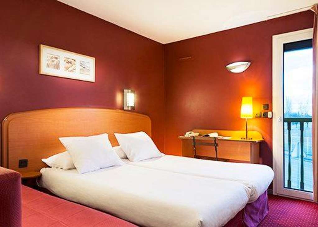 Sky Hotel Goussainville Charles De Gaulle חדר תמונה